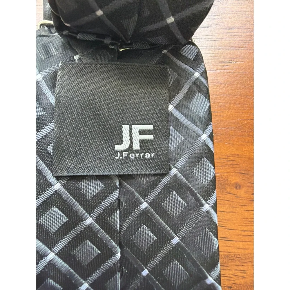 J Ferrar Necktie Mens‎ OS Black Gray Excellent Geometric Square Pattern RN 93677